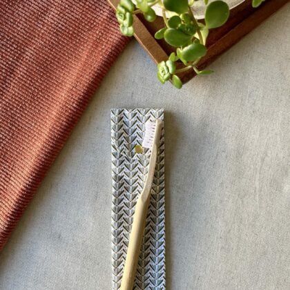ETUI A BROSSE A DENTS - SASHA