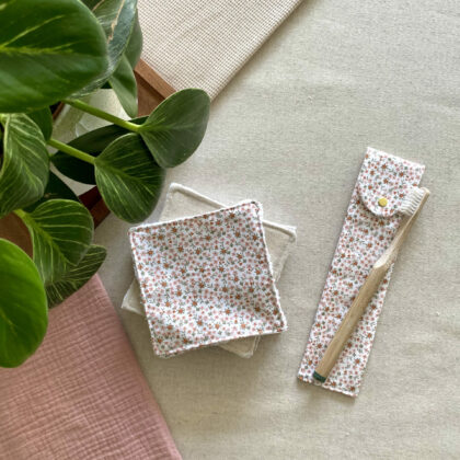 SEMAINIER DE COTONS ET ETUI A BROSSE A DENTS - COLLECTION JEANNE