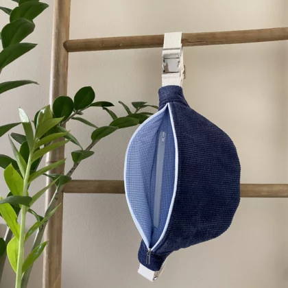 SAC BANANE EN VELOURS BLEU - VICHY