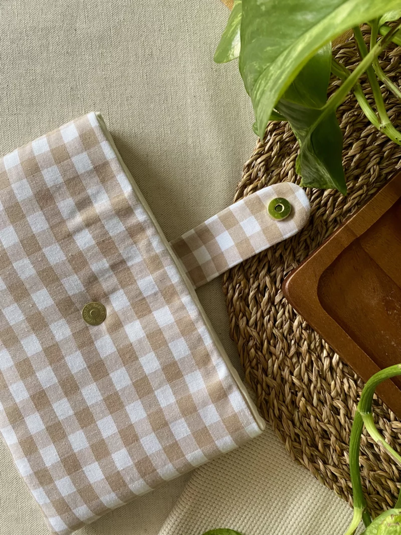 HOUSSE DE LIVRE ET MARQUE PAGE - VICHY BEIGE