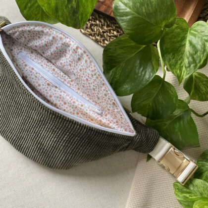 SAC BANANE EN VELOURS KAKI - JEANNE