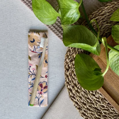 ÉTUI À BROSSE À DENTS - SWANN